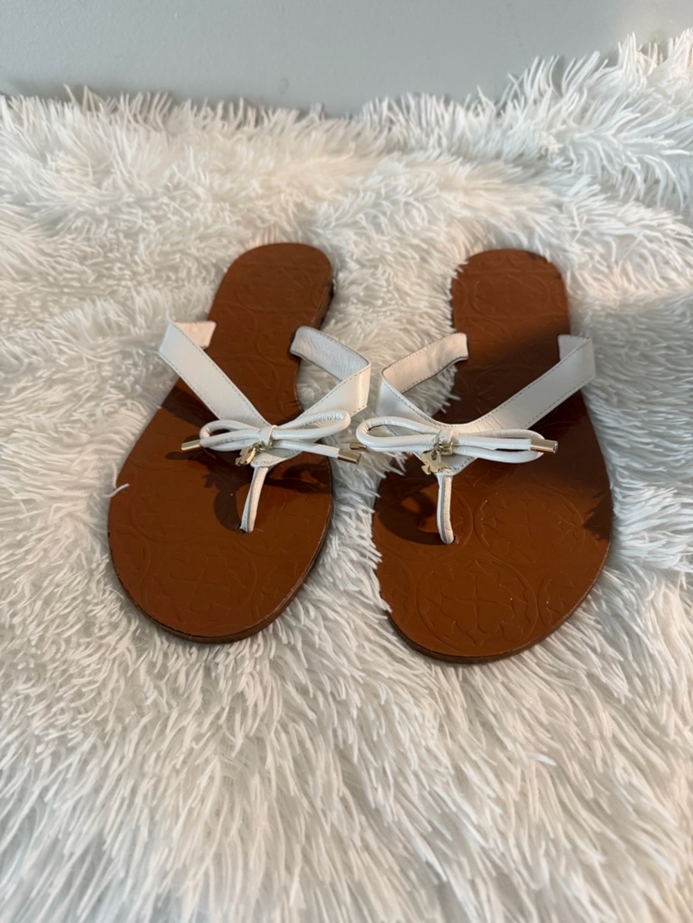 Kate Spade White Bow Thong Sandals for Women size 9.5M